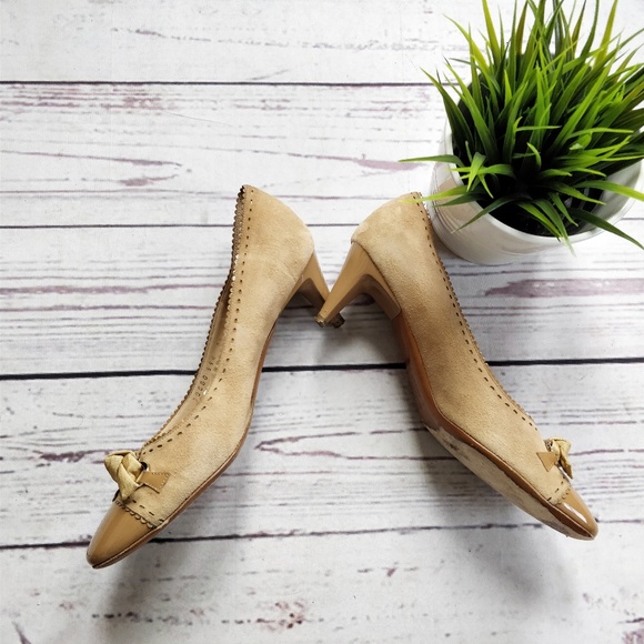 SALVATORE FERRAGAMO Beige Suede Patent Pumps, 8.5B - Picture 3 of 7